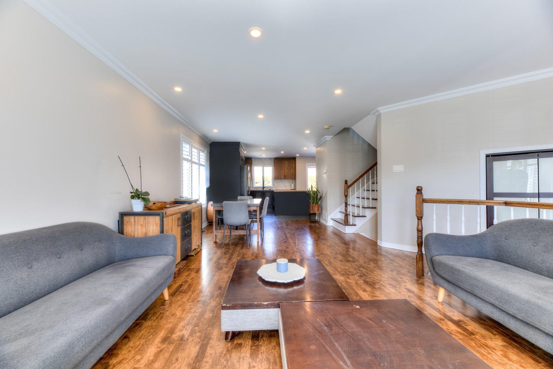 









4175


Place Victor-Barbeau

,
Montréal (Saint-Laurent),




QC
H4R2Y3

