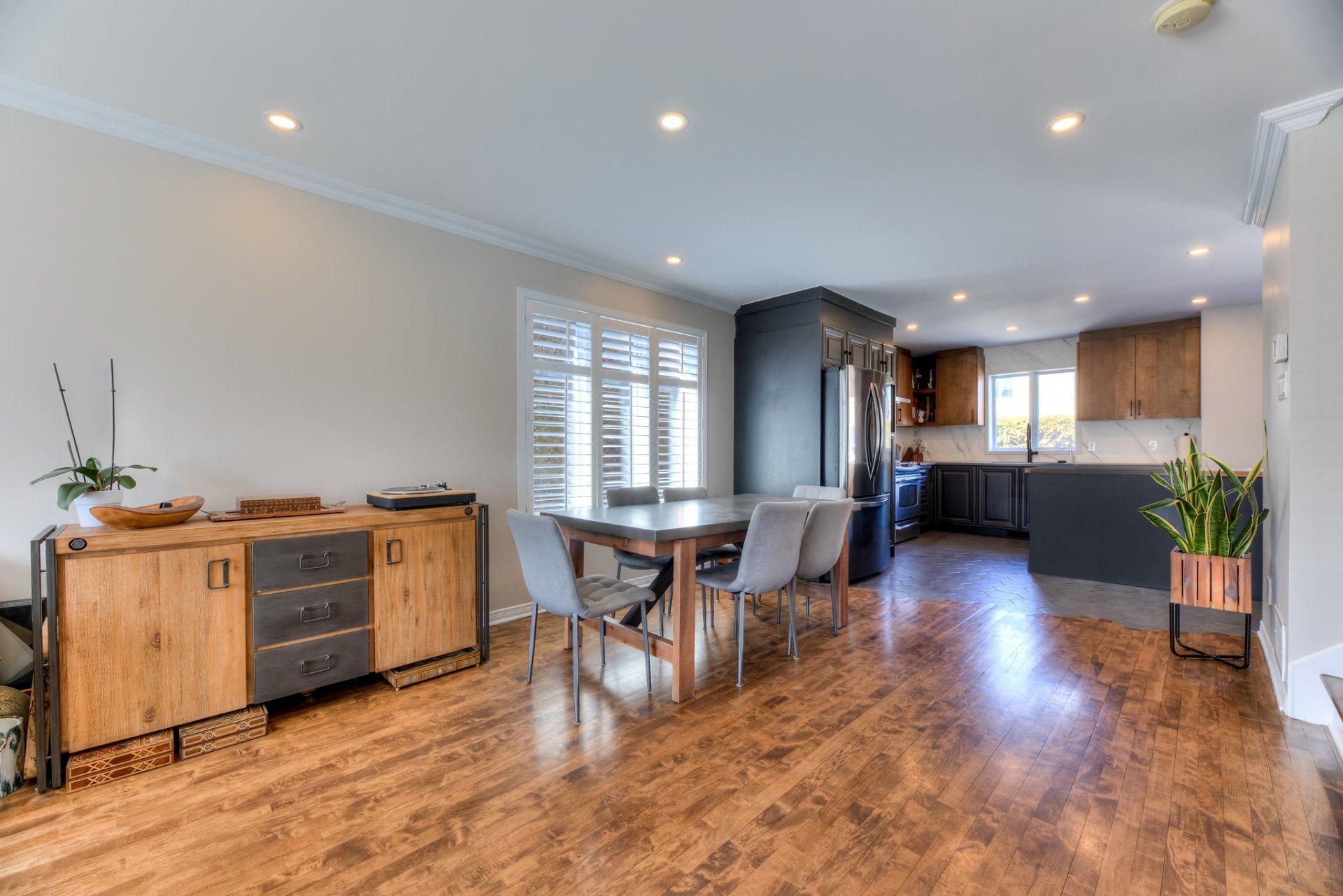 









4175


Place Victor-Barbeau

,
Montréal (Saint-Laurent),




QC
H4R2Y3

