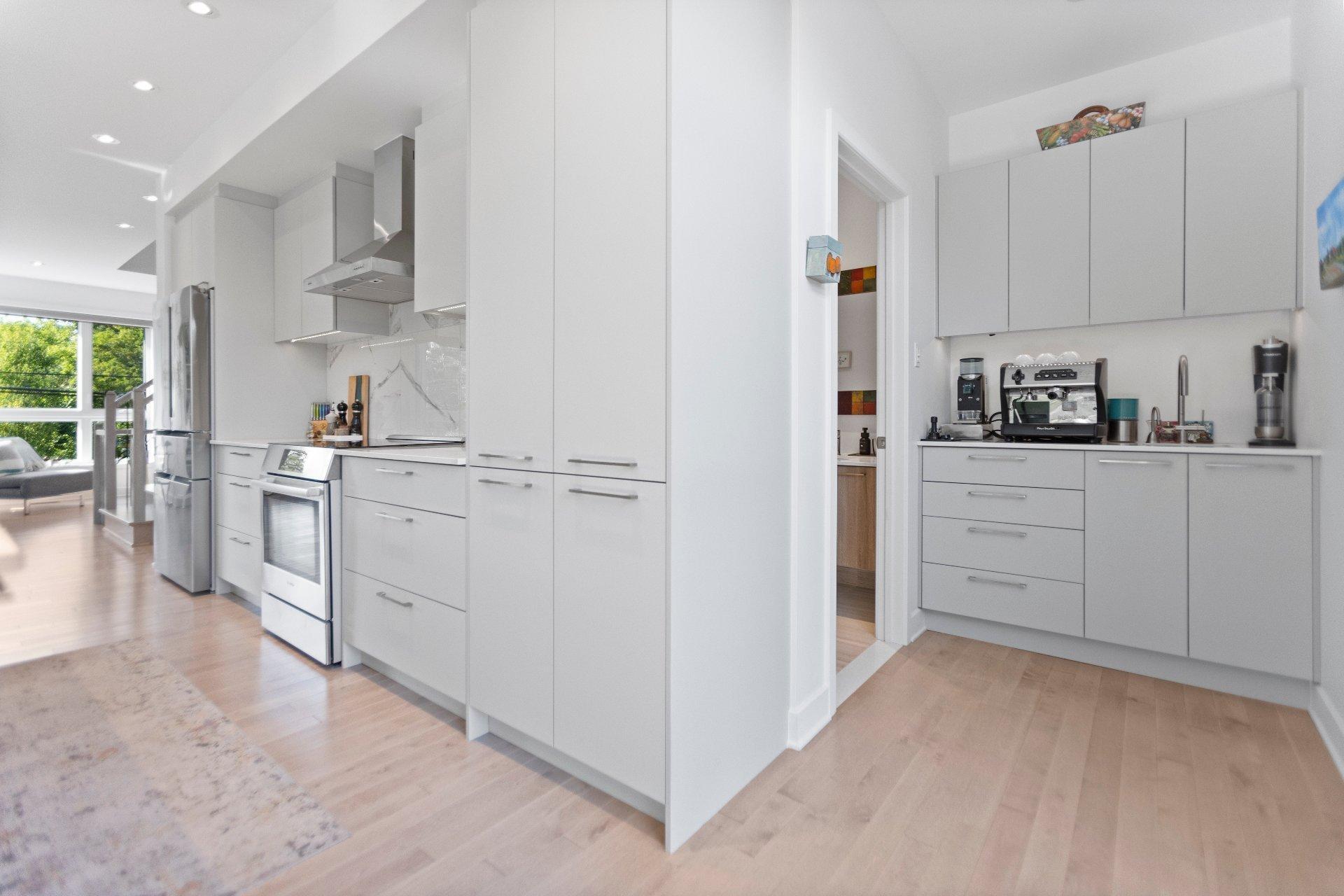 









126


Rue Frédéric-Back

,
Sainte-Anne-de-Bellevue,




QC
H9X0B5

