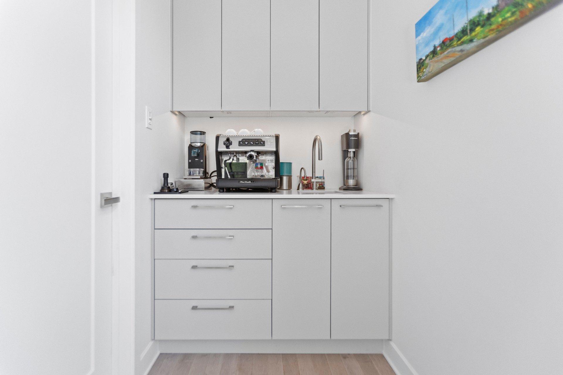 









126


Rue Frédéric-Back

,
Sainte-Anne-de-Bellevue,




QC
H9X0B5

