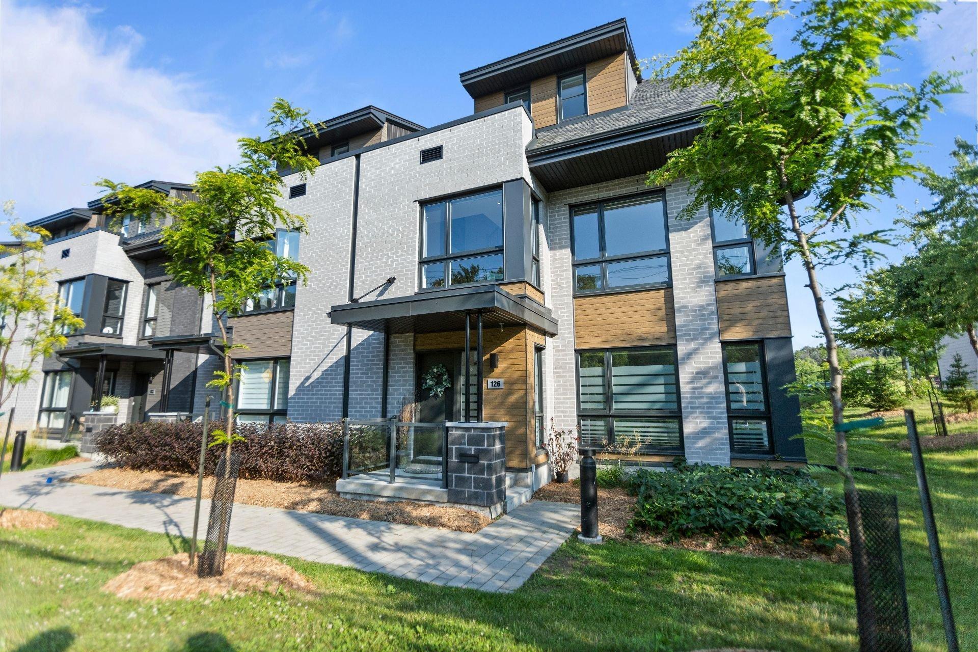 









126


Rue Frédéric-Back

,
Sainte-Anne-de-Bellevue,




QC
H9X0B5

