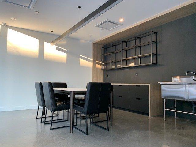









200


Boul. Marcel-Laurin

, 421,
Montréal (Saint-Laurent),




QC
H4M2B9

