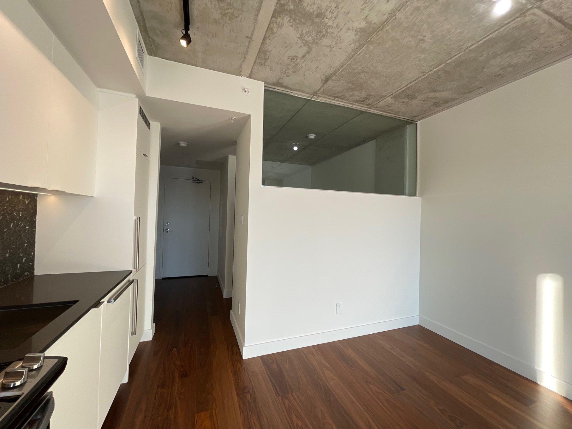 









200


Boul. Marcel-Laurin

, 421,
Montréal (Saint-Laurent),




QC
H4M2B9

