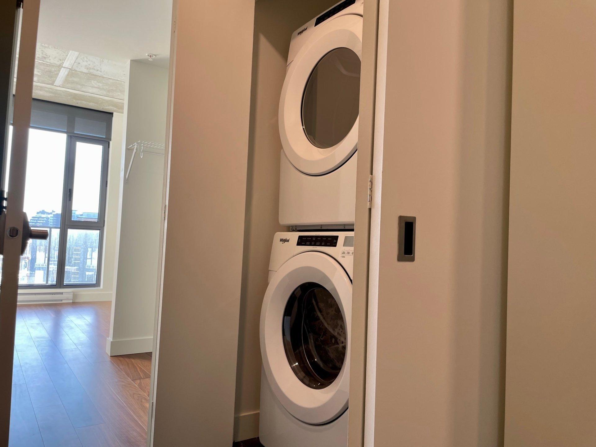 









200


Boul. Marcel-Laurin

, 421,
Montréal (Saint-Laurent),




QC
H4M2B9


