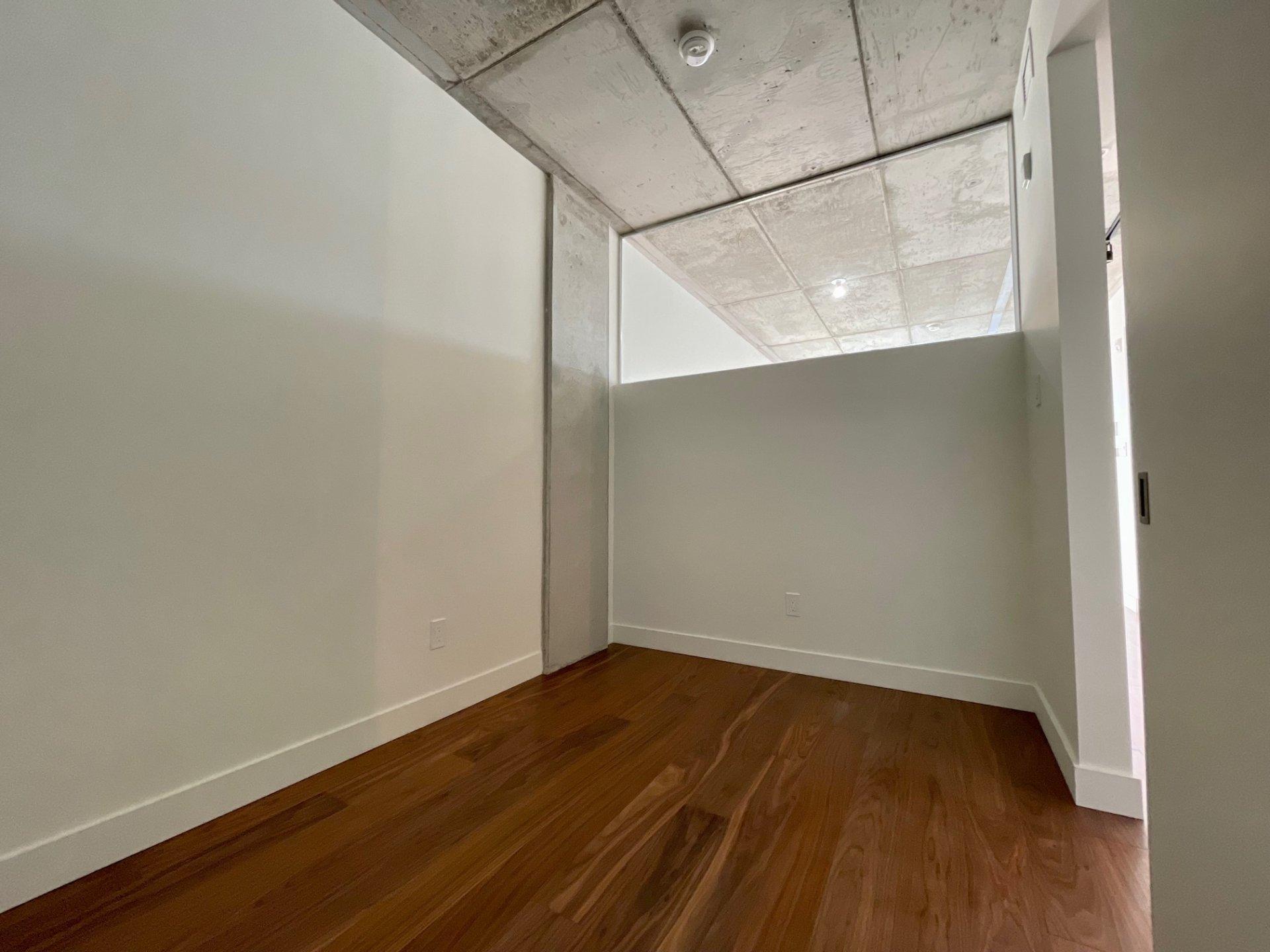 









200


Boul. Marcel-Laurin

, 421,
Montréal (Saint-Laurent),




QC
H4M2B9

