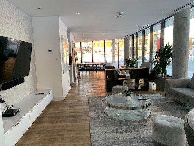 









200


Boul. Marcel-Laurin

, 421,
Montréal (Saint-Laurent),




QC
H4M2B9

