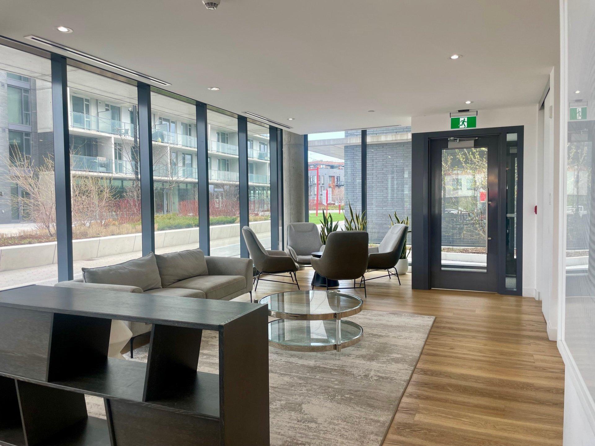 









200


Boul. Marcel-Laurin

, 421,
Montréal (Saint-Laurent),




QC
H4M2B9

