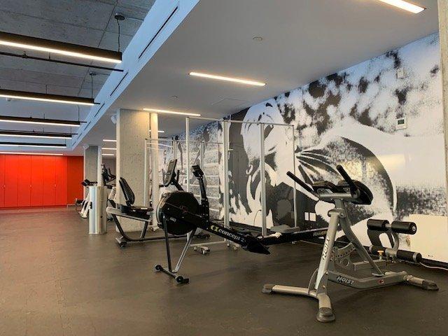 









200


Boul. Marcel-Laurin

, 421,
Montréal (Saint-Laurent),




QC
H4M2B9


