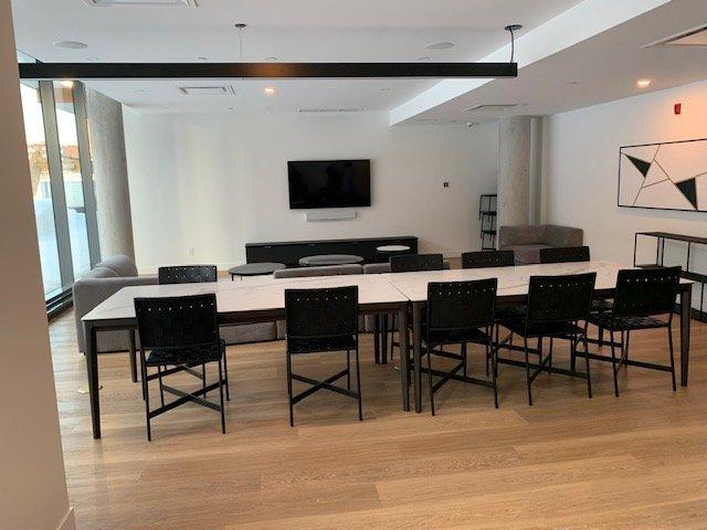 









200


Boul. Marcel-Laurin

, 421,
Montréal (Saint-Laurent),




QC
H4M2B9

