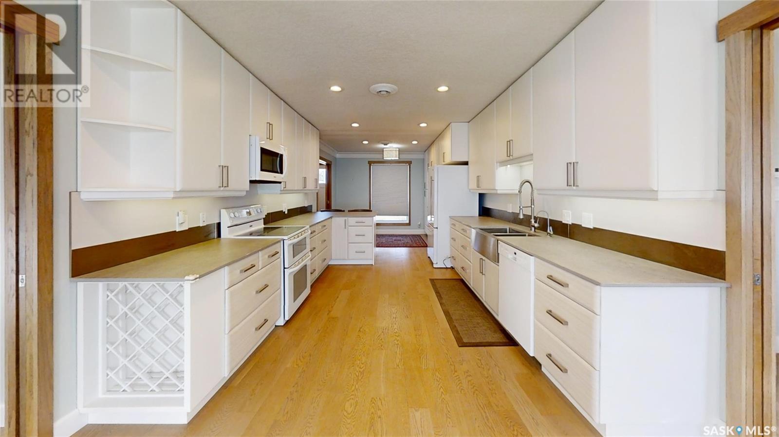 












207 4th AVENUE W

,
Coleville,




Saskatchewan
S0L0K0

