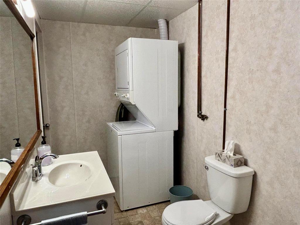 












316 Hall Drive

,
Pelican Lake,




Manitoba
R0K1R0

