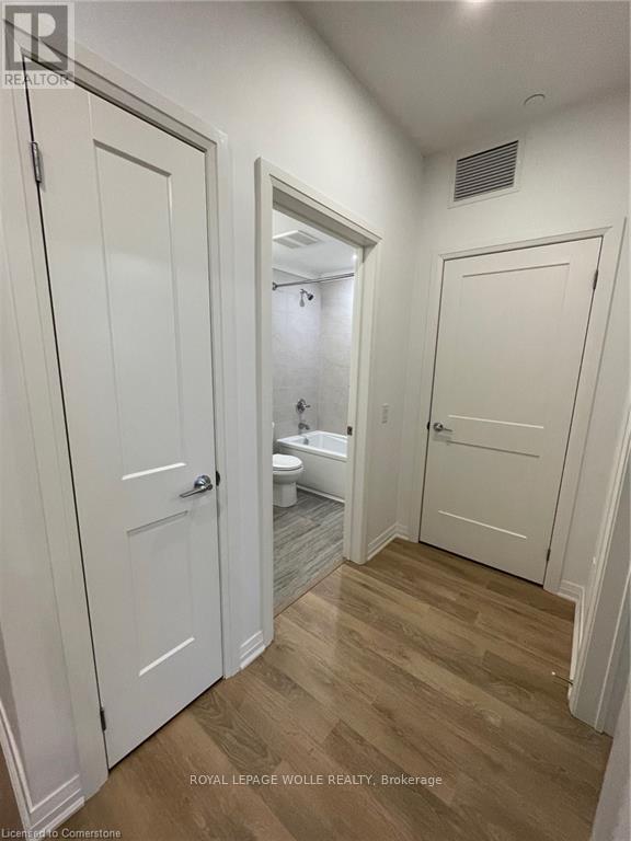 












412 - 101 GOLDEN EAGLE ROAD

,
Waterloo,




Ontario
N2V1C3

