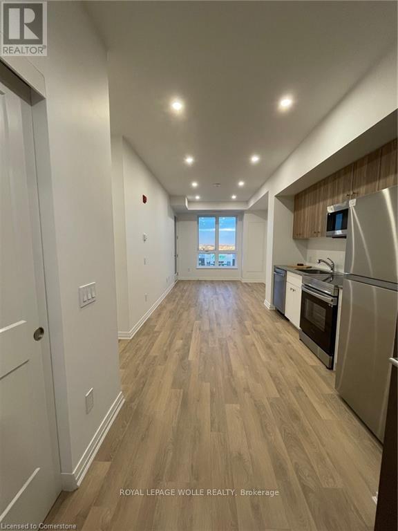 












412 - 101 GOLDEN EAGLE ROAD

,
Waterloo,




Ontario
N2V1C3

