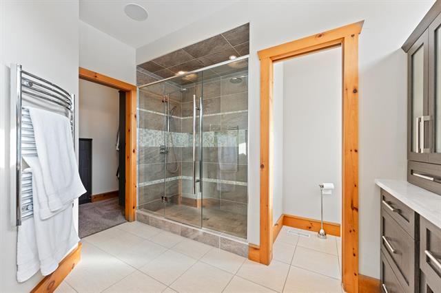 









584


Fraser

RD,
Winnipeg,




MB
R2N 4B4

