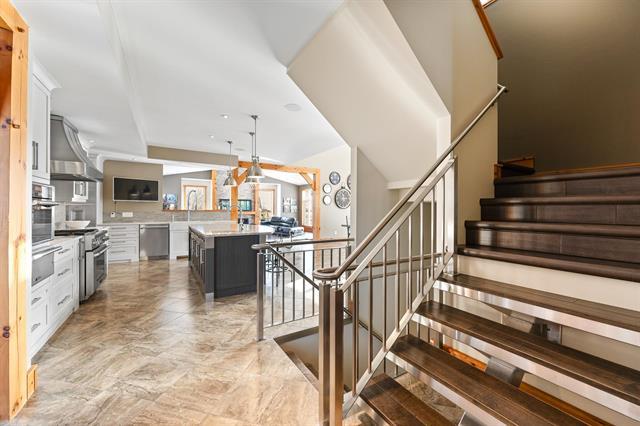 









584


Fraser

RD,
Winnipeg,




MB
R2N 4B4

