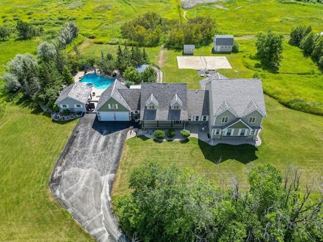 









584


Fraser

RD,
Winnipeg,




MB
R2N 4B4

