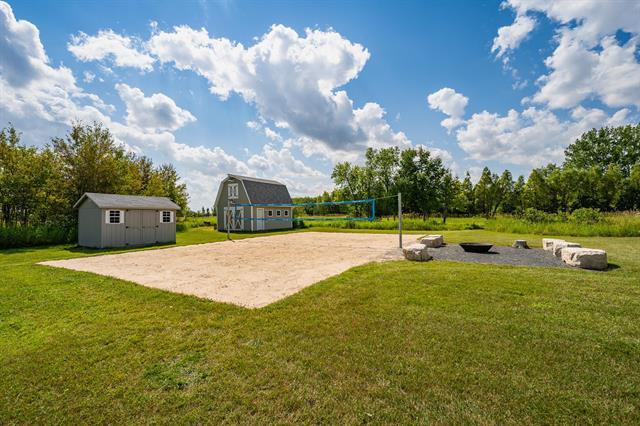 









584


Fraser

RD,
Winnipeg,




MB
R2N 4B4

