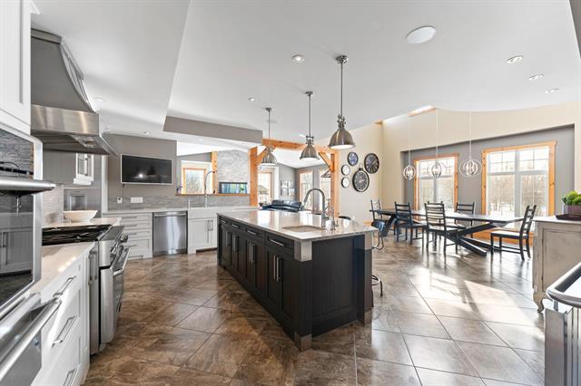 









584


Fraser

RD,
Winnipeg,




MB
R2N 4B4

