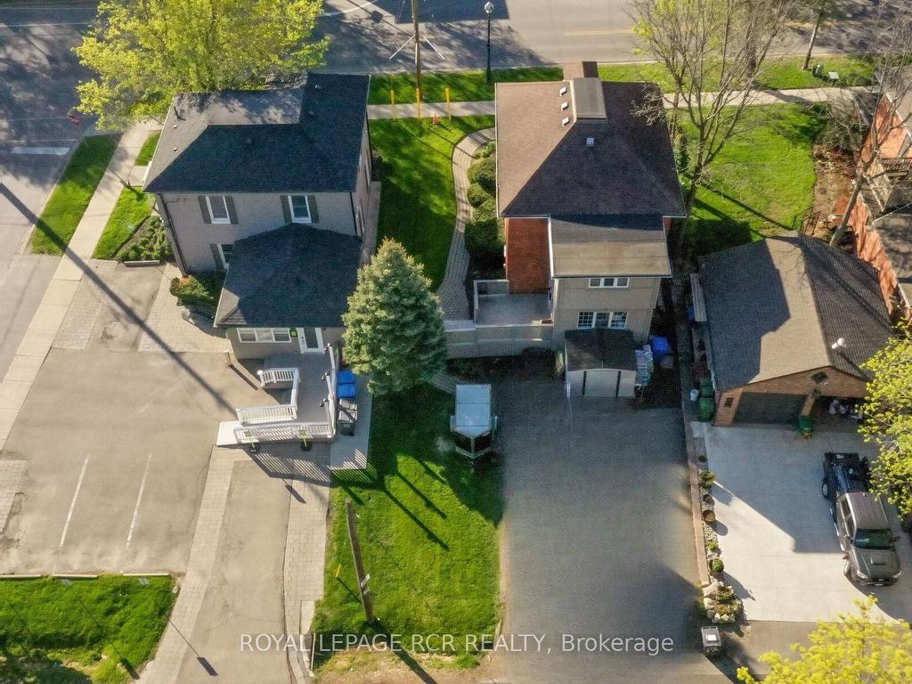 









69


King

Street West,
Caledon,




ON
L7E 1A2

