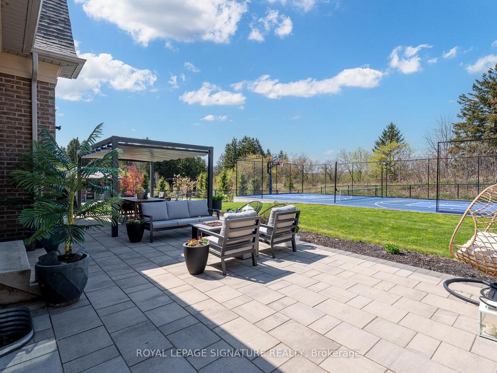 









40


James Stokes

Court,
King,




ON
L7B 0M8

