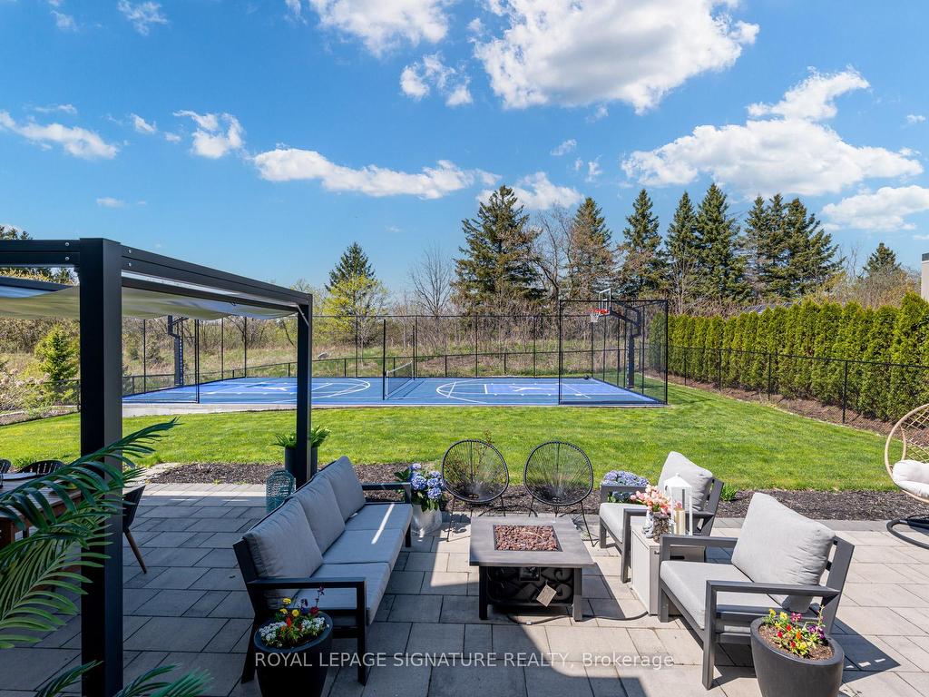 









40


James Stokes

Court,
King,




ON
L7B 0M8

