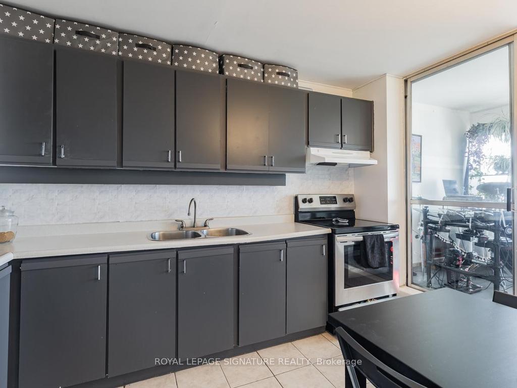 









725


Don Mills

Road, 2604,
Toronto,




ON
M3C 1S6

