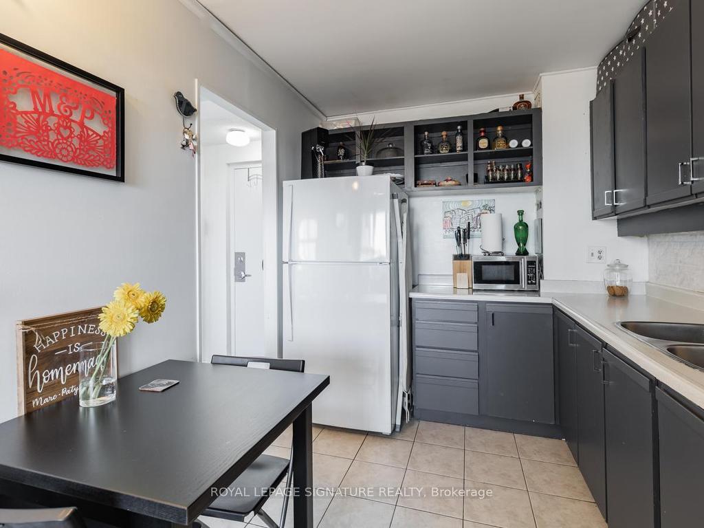 









725


Don Mills

Road, 2604,
Toronto,




ON
M3C 1S6


