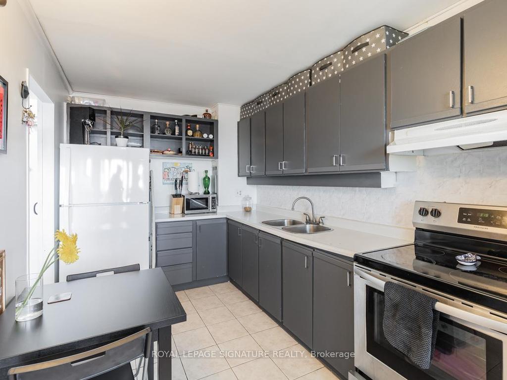 









725


Don Mills

Road, 2604,
Toronto,




ON
M3C 1S6

