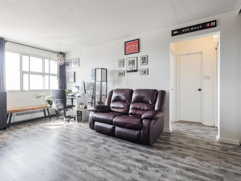 









725


Don Mills

Road, 2604,
Toronto,




ON
M3C 1S6

