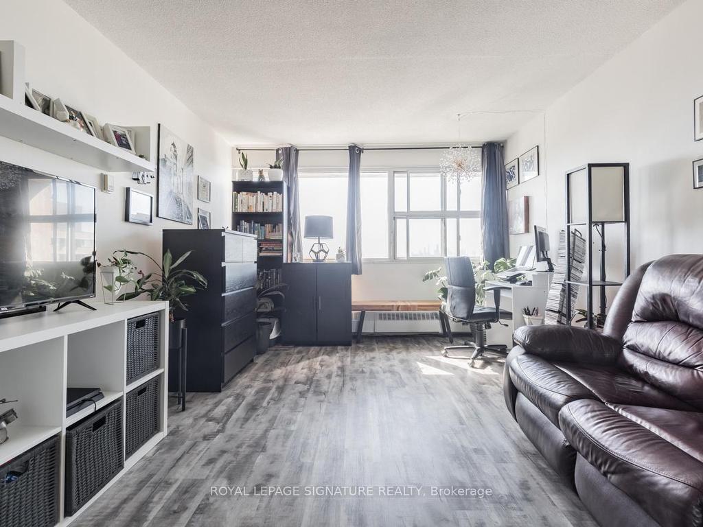 









725


Don Mills

Road, 2604,
Toronto,




ON
M3C 1S6


