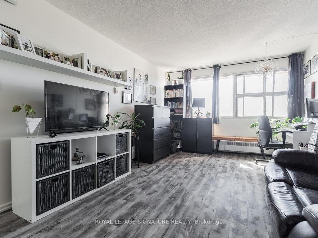 









725


Don Mills

Road, 2604,
Toronto,




ON
M3C 1S6

