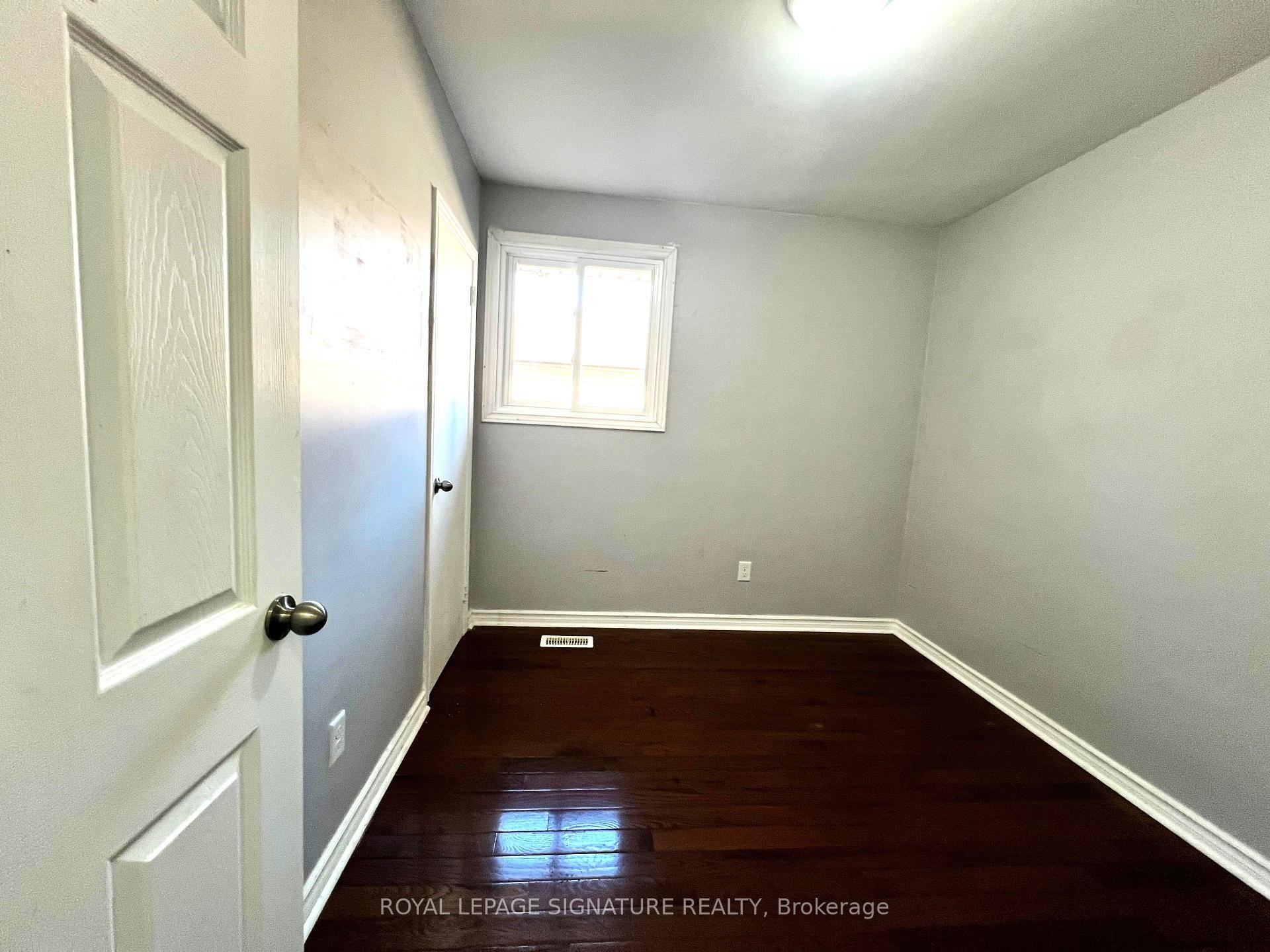 









552


Monteith

Avenue, Main,
Oshawa,




ON
L1J 1C9

