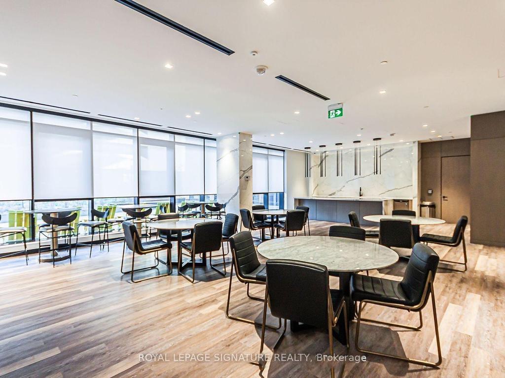 









8


Tippett

Road, 319,
Toronto,




ON
M3H 0E7

