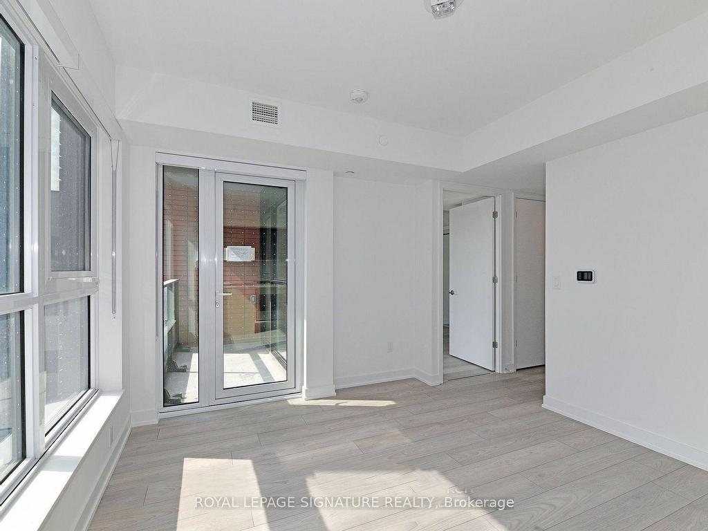 









8


Tippett

Road, 319,
Toronto,




ON
M3H 0E7

