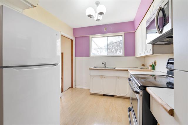 









22


Pearce

AVE,
Winnipeg,




MB
R2V 2K4

