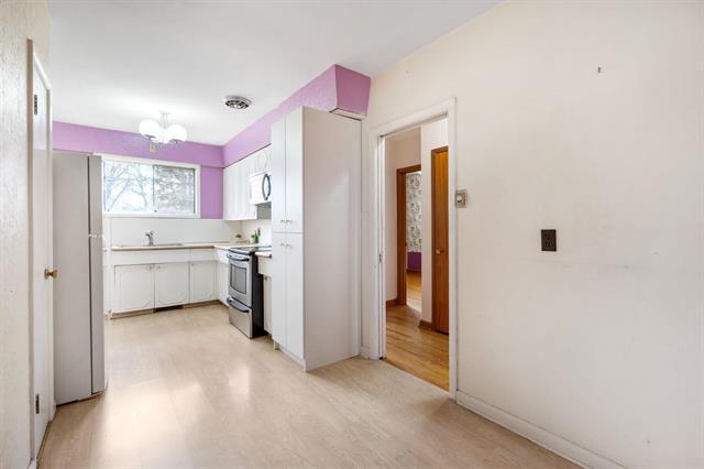 









22


Pearce

AVE,
Winnipeg,




MB
R2V 2K4

