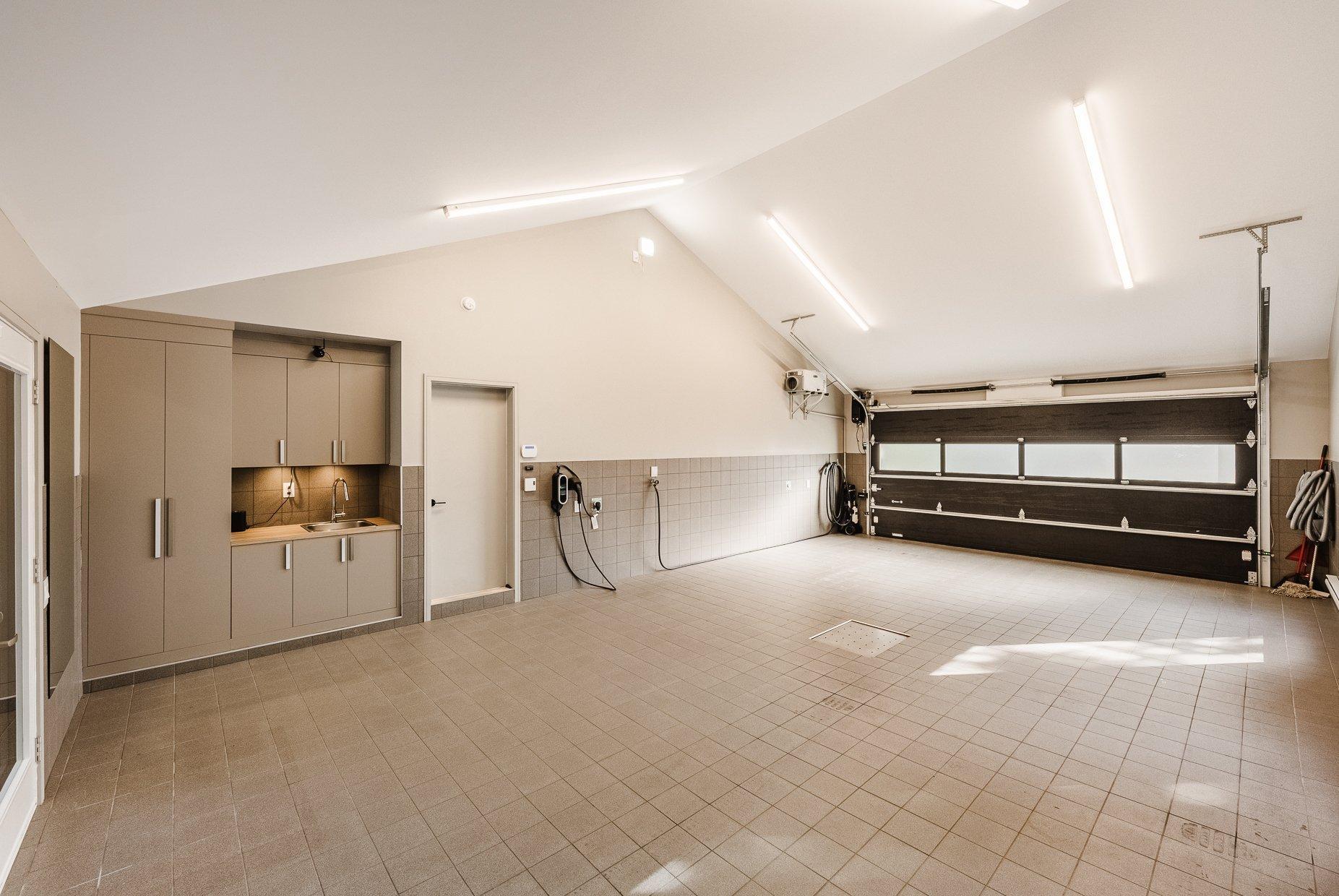 









264


Rue du Champ-Doré

,
Saint-Mathieu-de-Beloeil,




QC
J3G0G5

