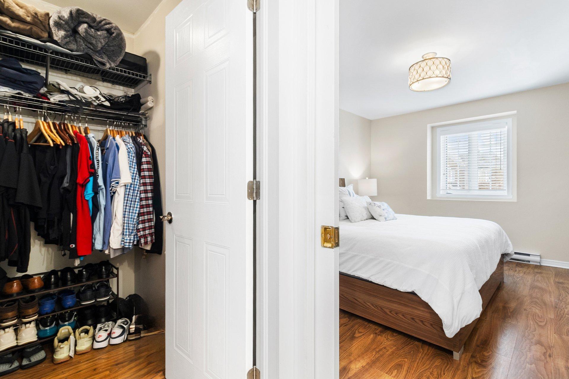 









2043


Rue de Bordeaux

,
Vaudreuil-Dorion,




QC
J7V9P8


