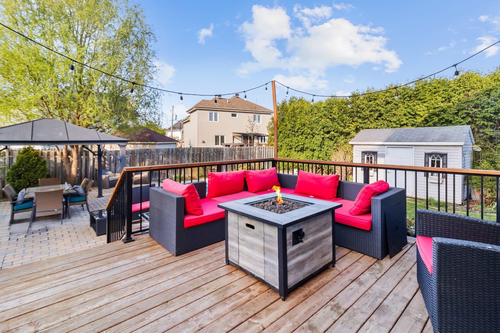 









2043


Rue de Bordeaux

,
Vaudreuil-Dorion,




QC
J7V9P8

