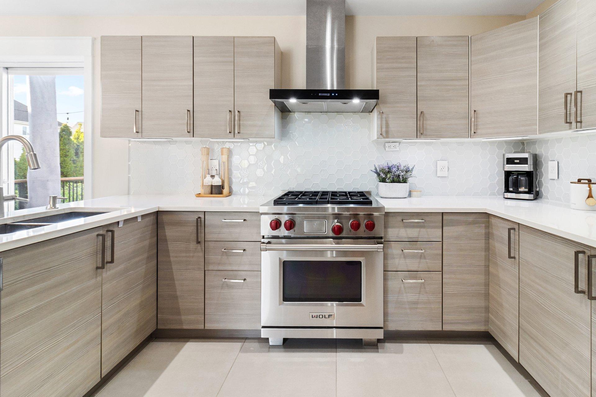 









2043


Rue de Bordeaux

,
Vaudreuil-Dorion,




QC
J7V9P8

