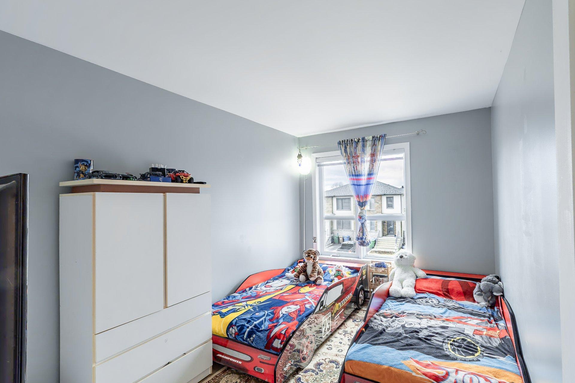 









3183


Rue des Galets

,
Carignan,




QC
J3L0X8

