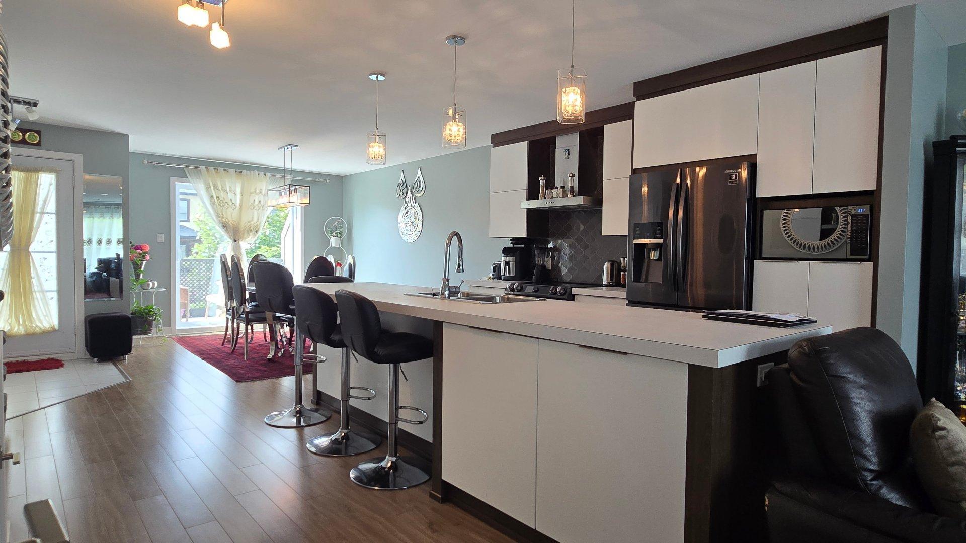 









3183


Rue des Galets

,
Carignan,




QC
J3L0X8


