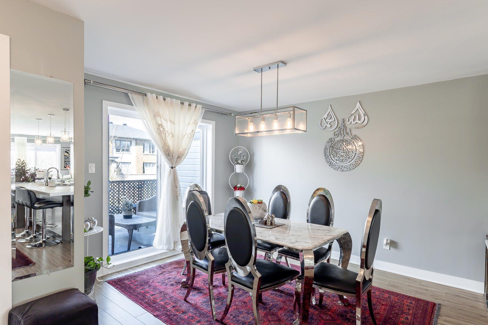 









3183


Rue des Galets

,
Carignan,




QC
J3L0X8

