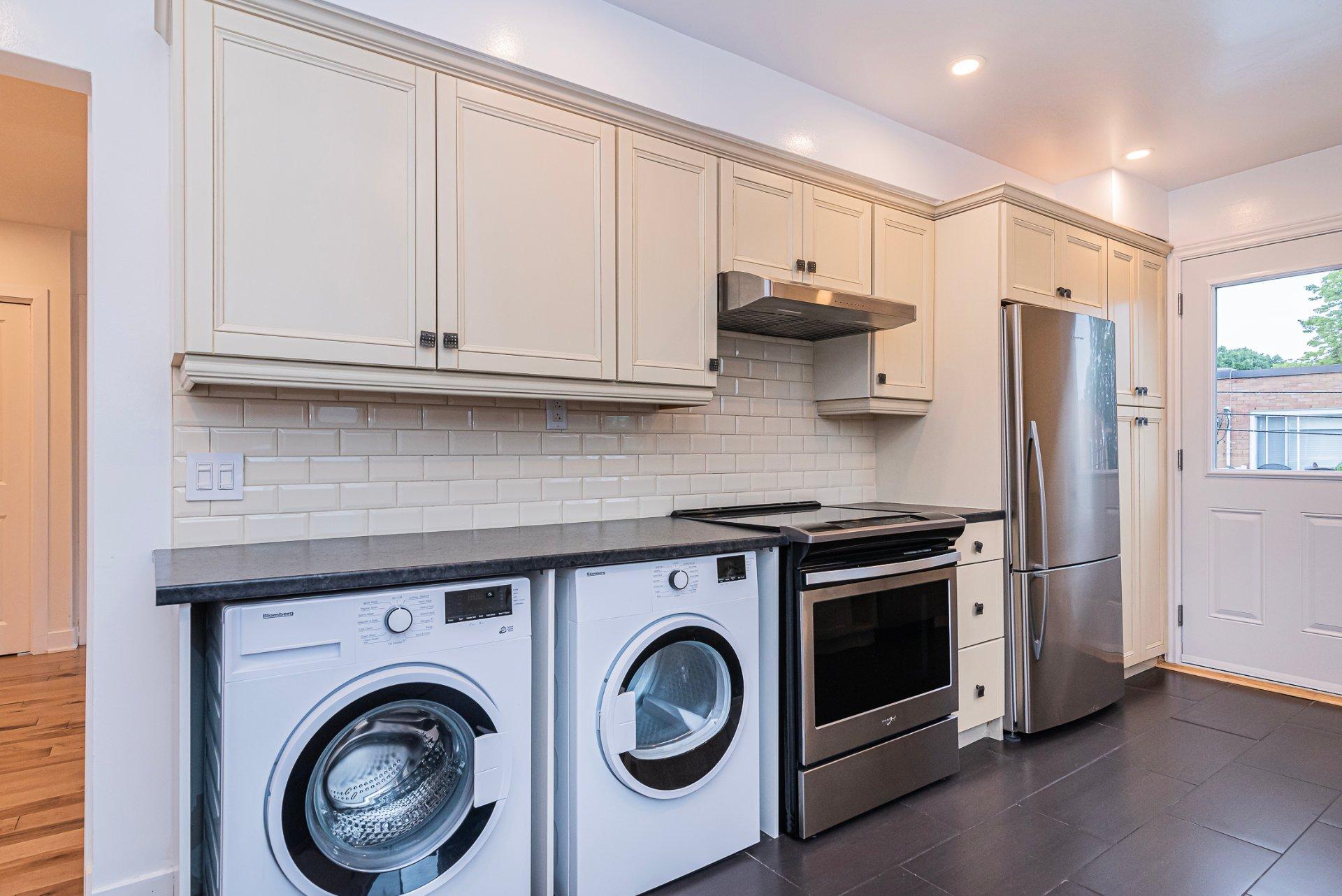 









11032


Rue James-Morrice

,
Montréal (Ahuntsic-Cartierville),




QC
H3M2E2

