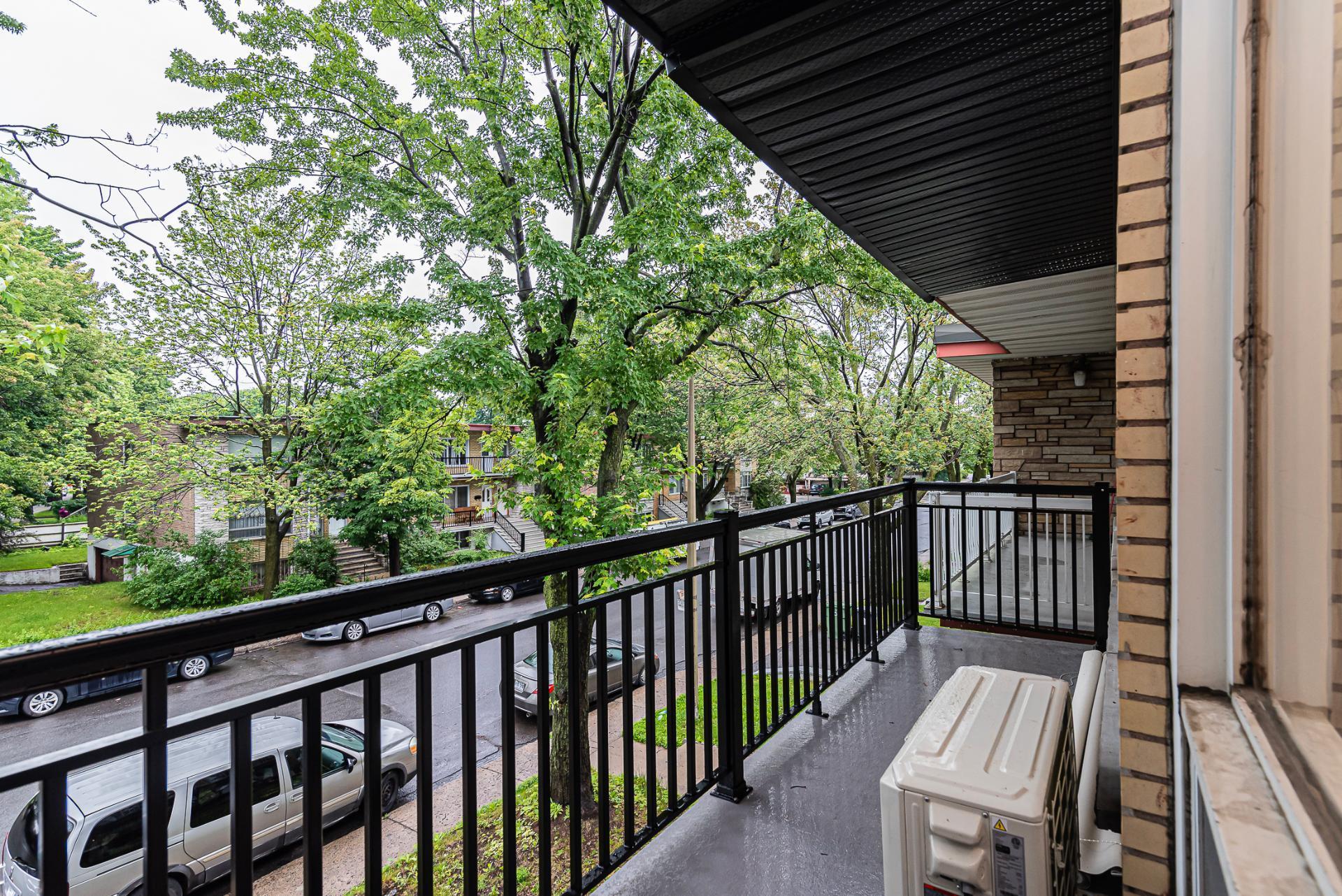 









11032


Rue James-Morrice

,
Montréal (Ahuntsic-Cartierville),




QC
H3M2E2

