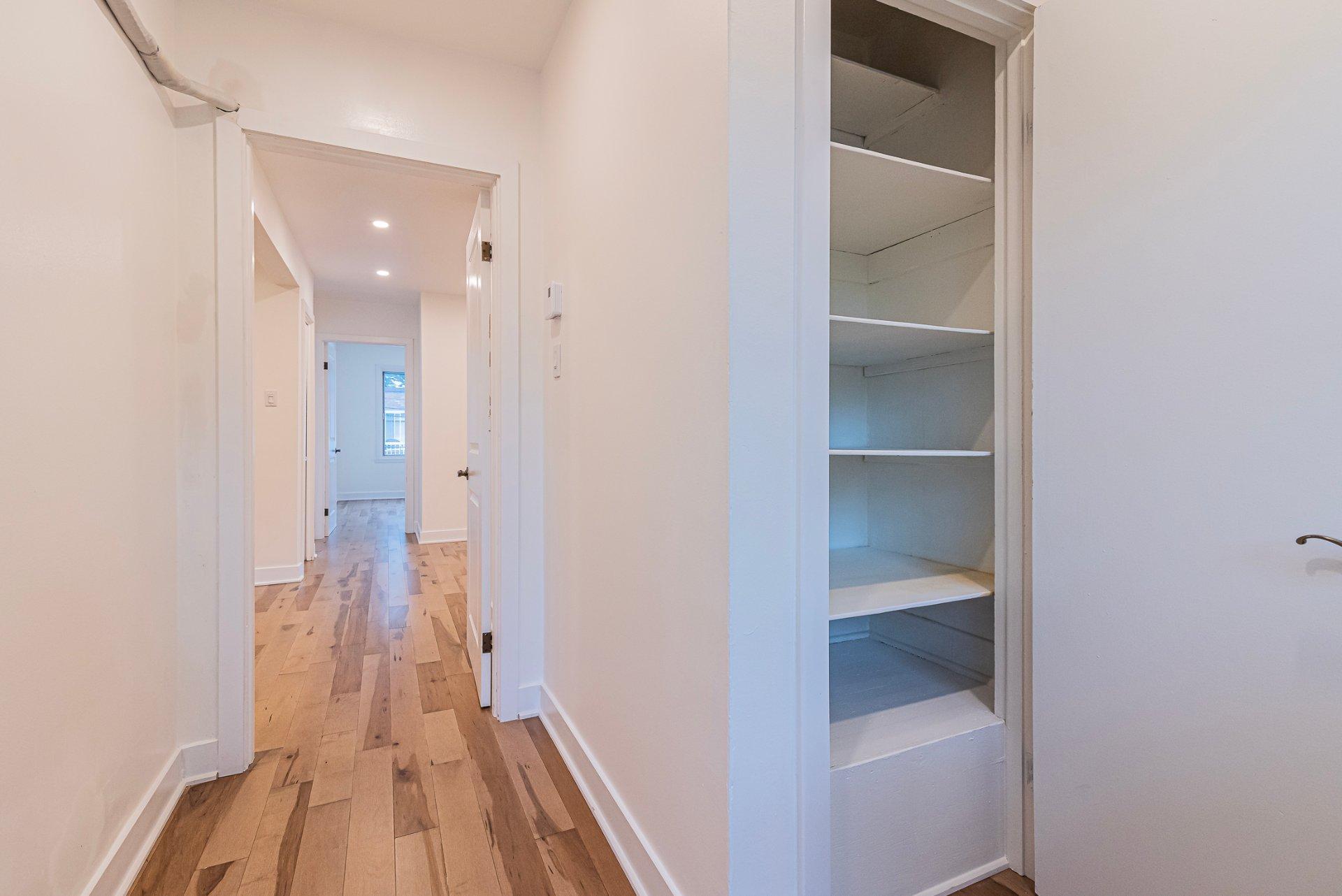 









11032


Rue James-Morrice

,
Montréal (Ahuntsic-Cartierville),




QC
H3M2E2

