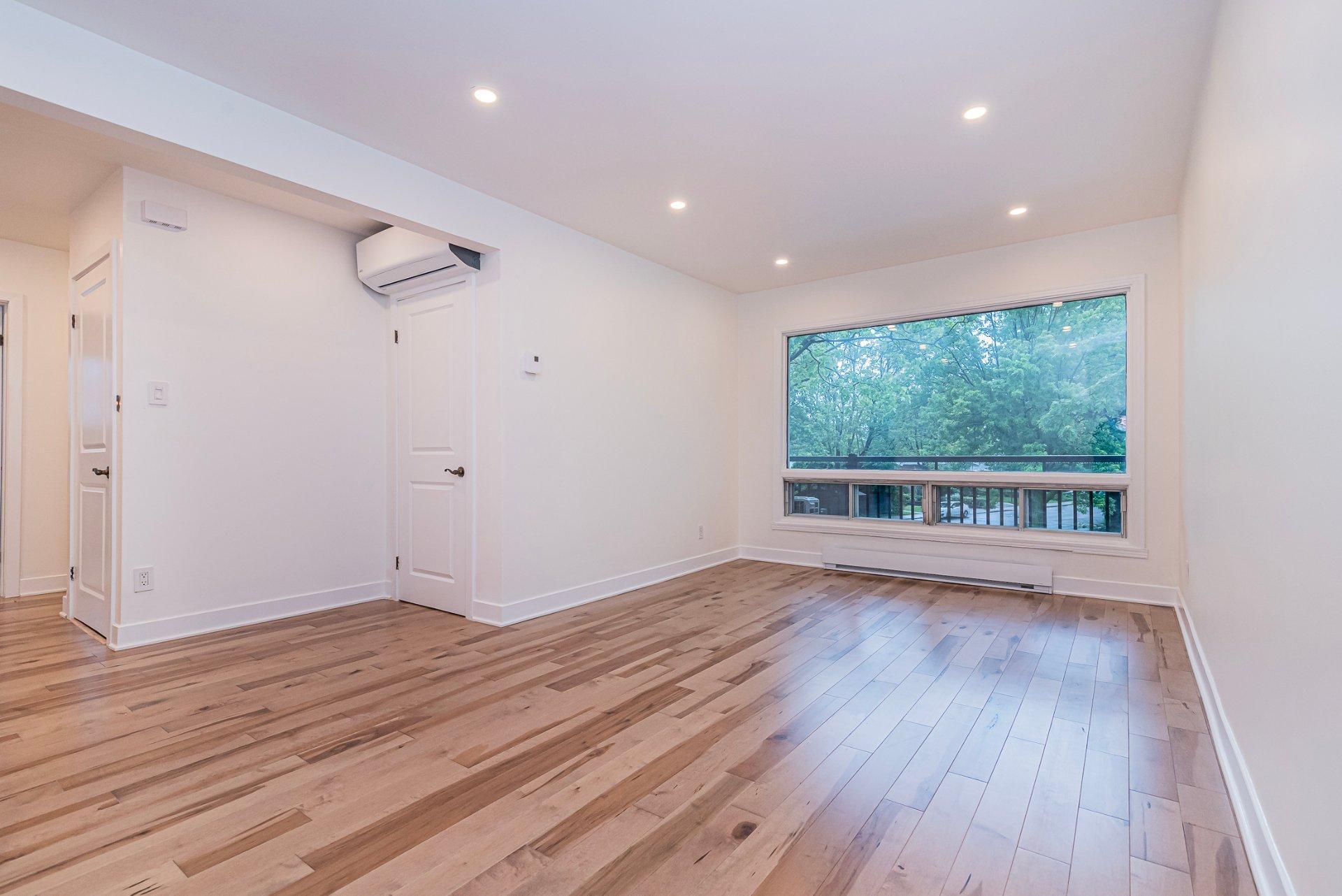 









11032


Rue James-Morrice

,
Montréal (Ahuntsic-Cartierville),




QC
H3M2E2


