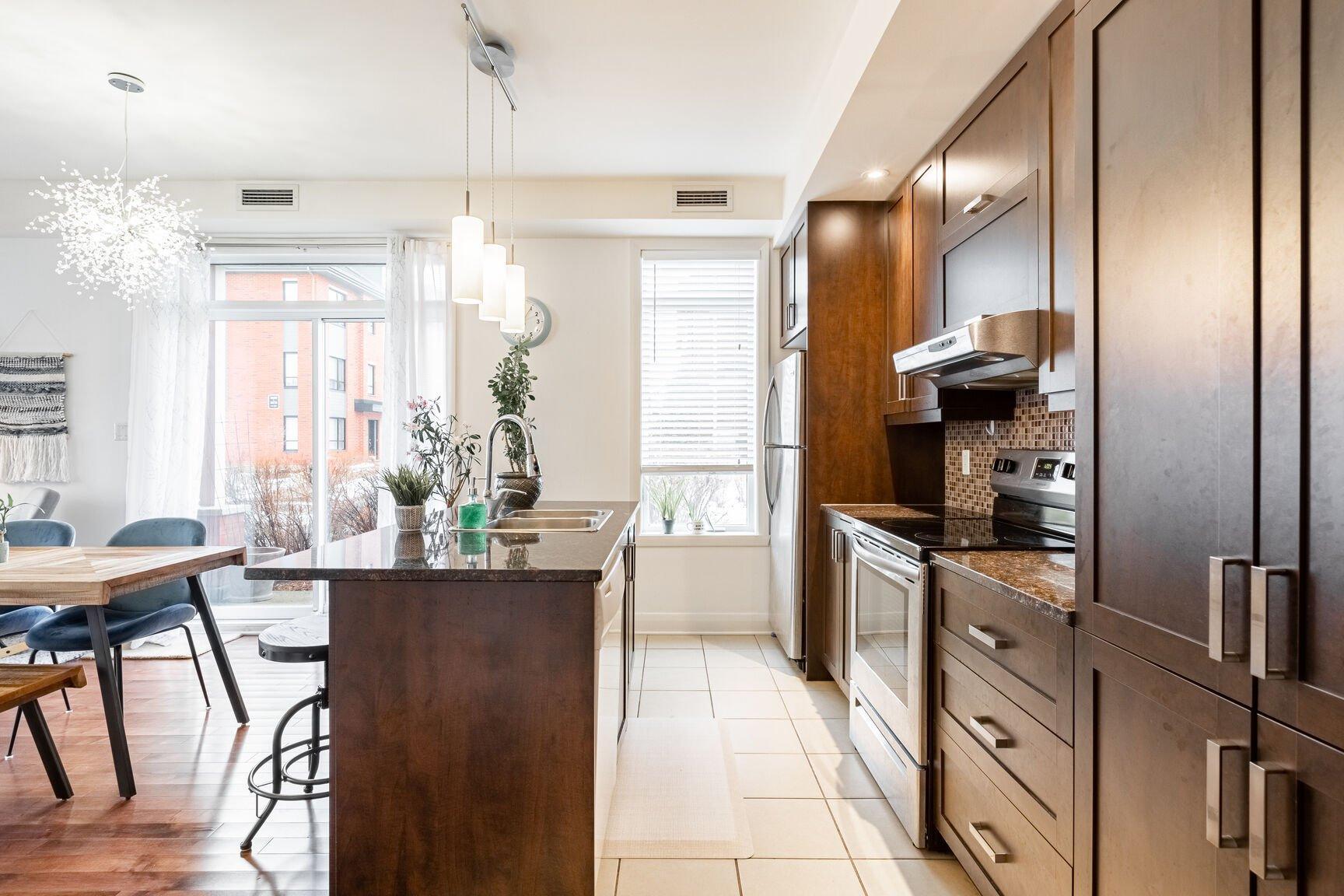 









3210


Rue des Francs-Bourgeois

,
Boisbriand,




QC
J7H0B9


