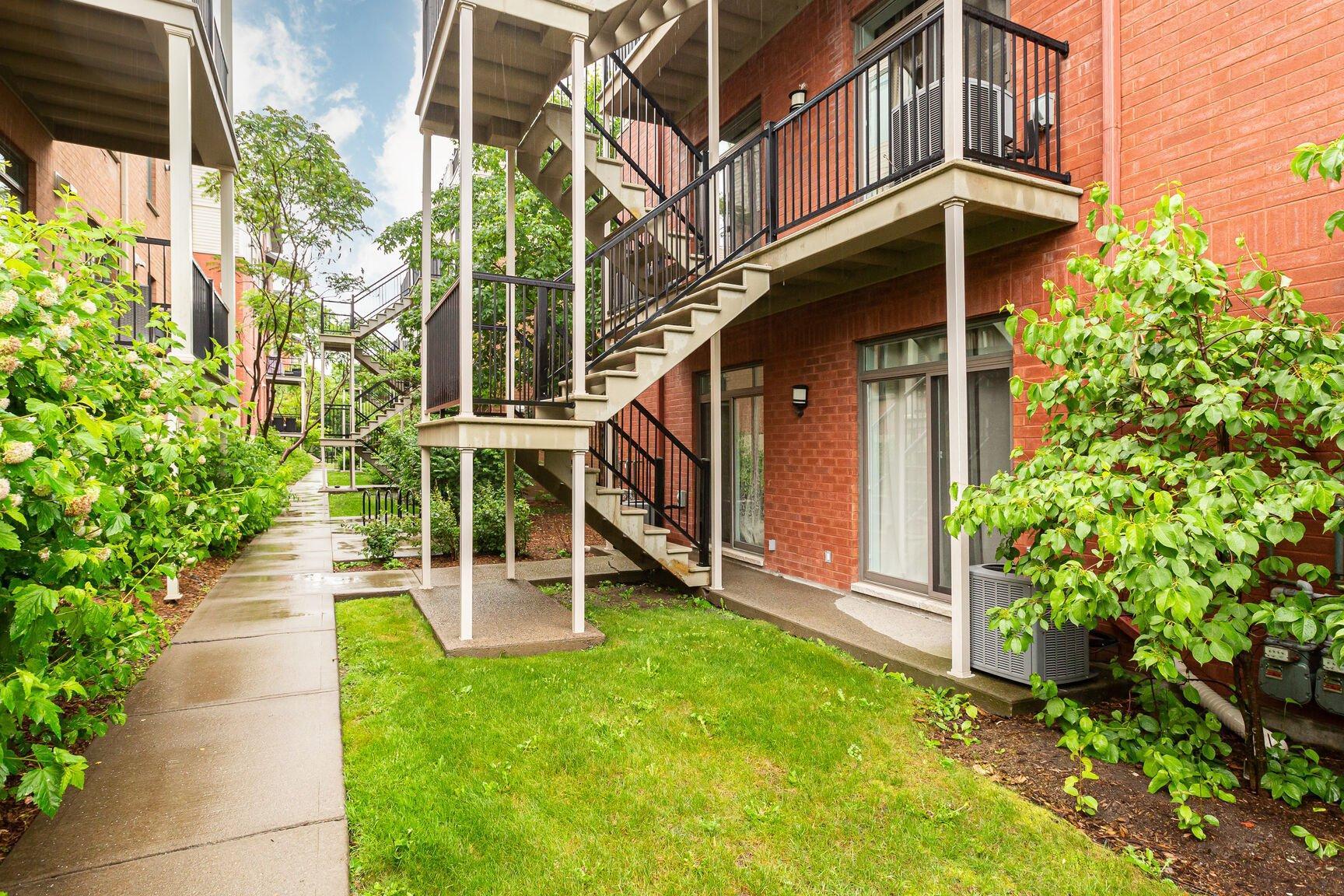 









3210


Rue des Francs-Bourgeois

,
Boisbriand,




QC
J7H0B9

