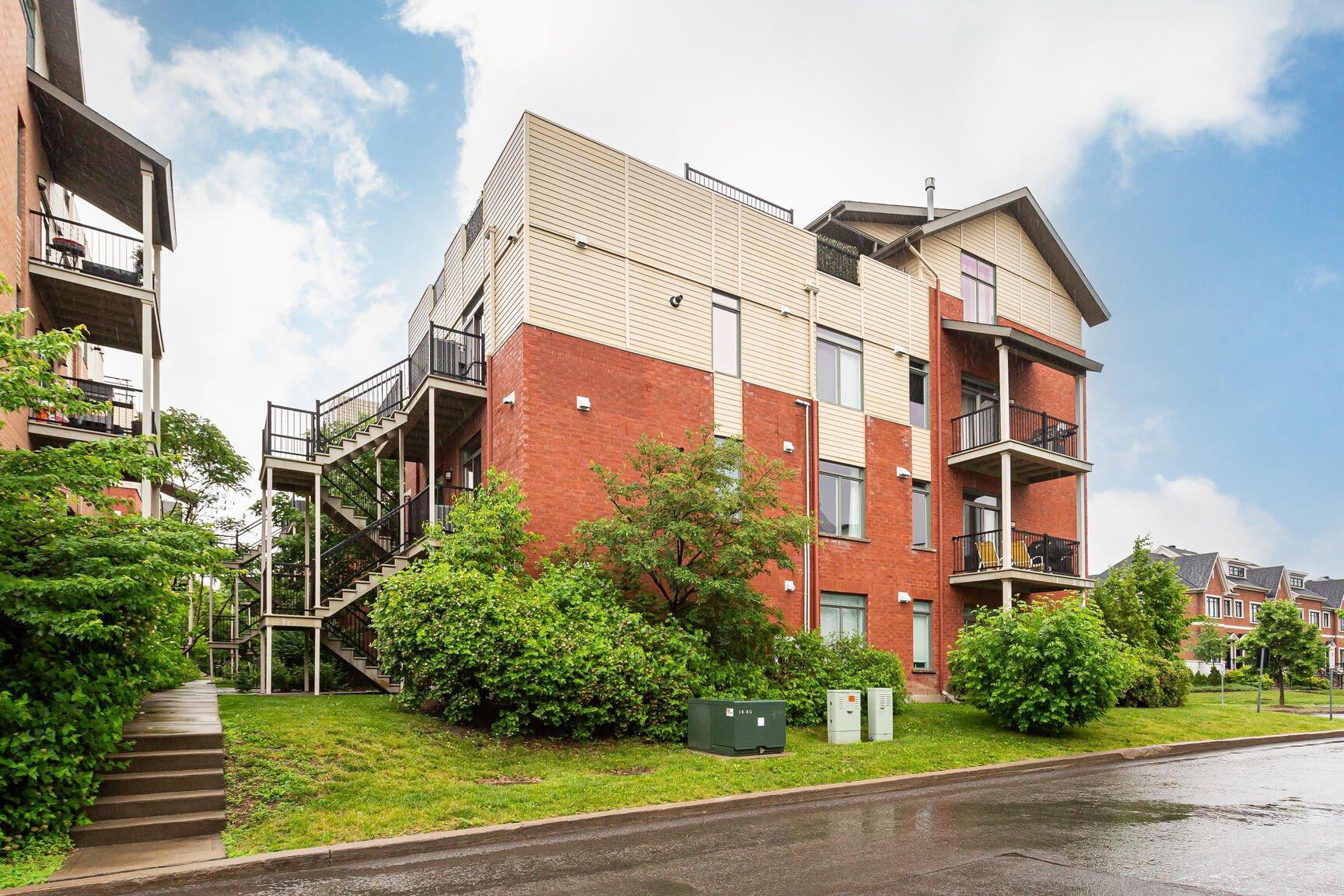 









3210


Rue des Francs-Bourgeois

,
Boisbriand,




QC
J7H0B9


